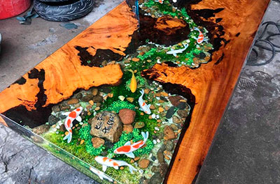 рекаРека  стол из эпоксидной смолы от Ассамблея ах мир