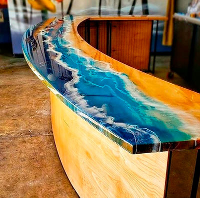 Столешница из эпоксидной смолы стока бара Ассамблея ах мир